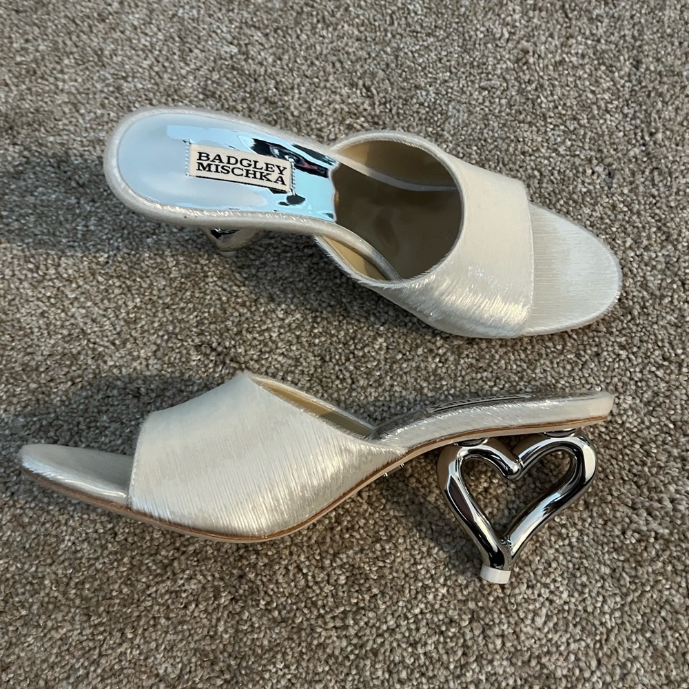 Badgley Mischka Lucid Heart Heels - BRAND NEW